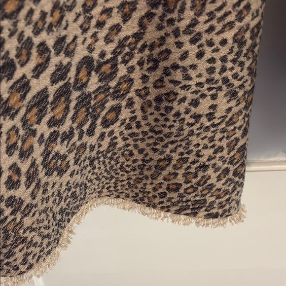 Leopard Print Scarf - Picture 2 of 3